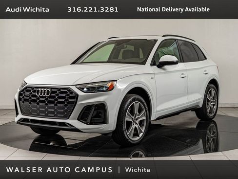 Certified 2025 Audi Q5 2.0T Premium w/ Convenience Plus Package AWD/4WD image 1