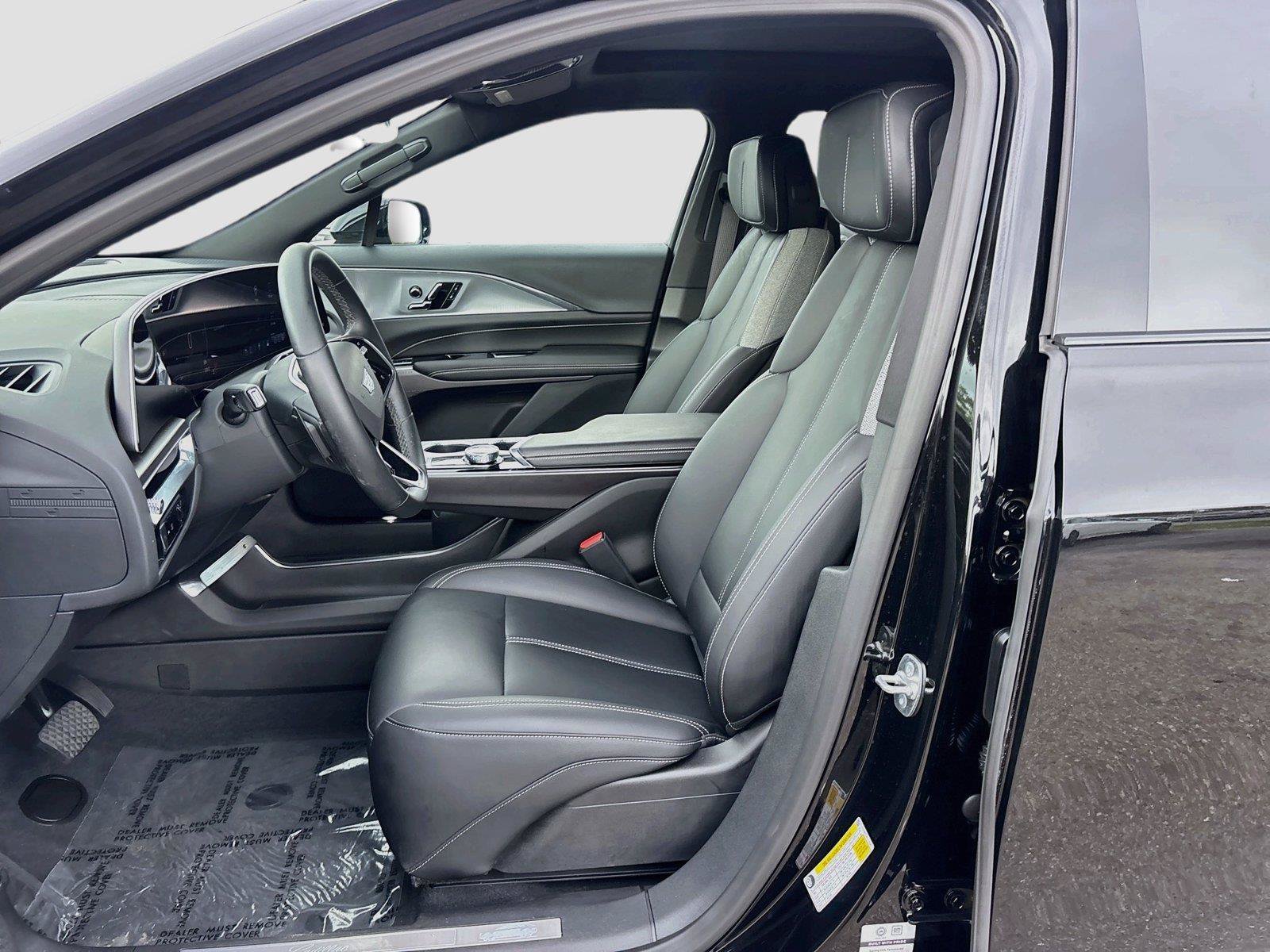 Used 2024 Cadillac Lyriq Tech RWD image 20