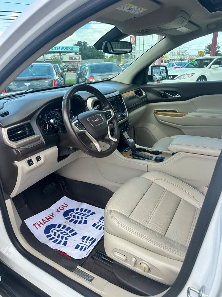 Used 2017 GMC Acadia Denali w/ Technology Package FWD image 7