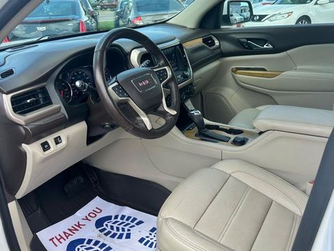 Used 2017 GMC Acadia Denali w/ Technology Package FWD image 7