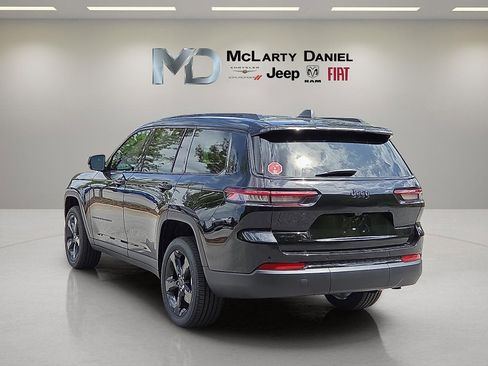 New 2025 Jeep Grand Cherokee L Altitude image 4