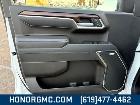 Used 2026 GMC Sierra 1500 SLT w/ SLT Premium Package image 17