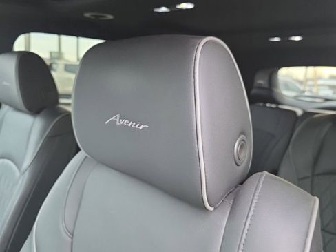Used 2023 Buick Enclave Avenir image 15