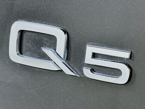 Used 2023 Audi Q5 2.0T Premium w/ Convenience Package AWD/4WD image 10