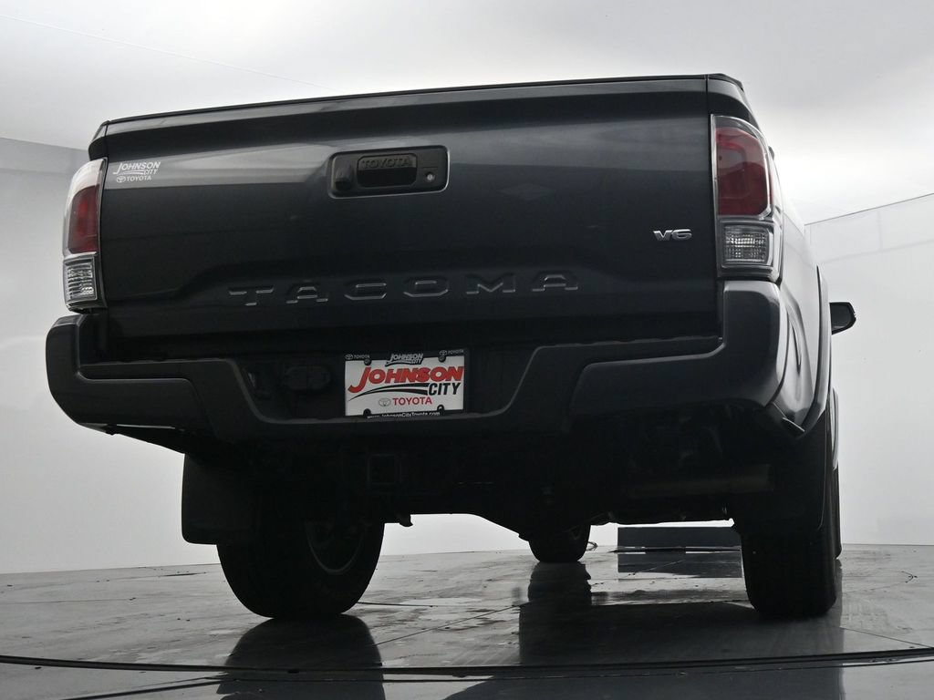 Used 2023 Toyota Tacoma TRD Sport AWD/4WD image 32