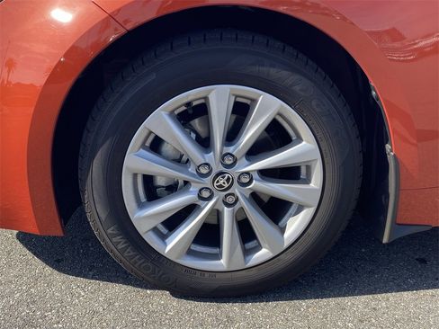 Certified 2025 Toyota Corolla SE image 12