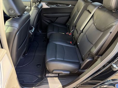 Certified 2023 Cadillac XT6 Premium Luxury image 12