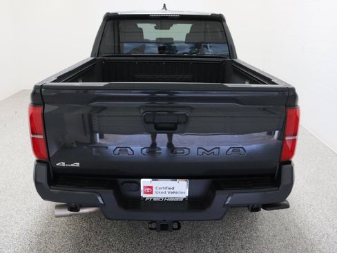 Certified 2025 Toyota Tacoma SR5 AWD/4WD image 8
