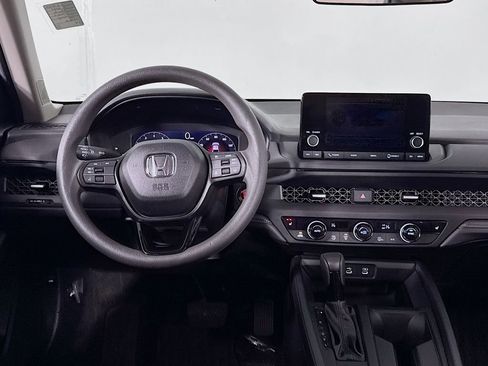 Used 2025 Honda Accord SE image 13