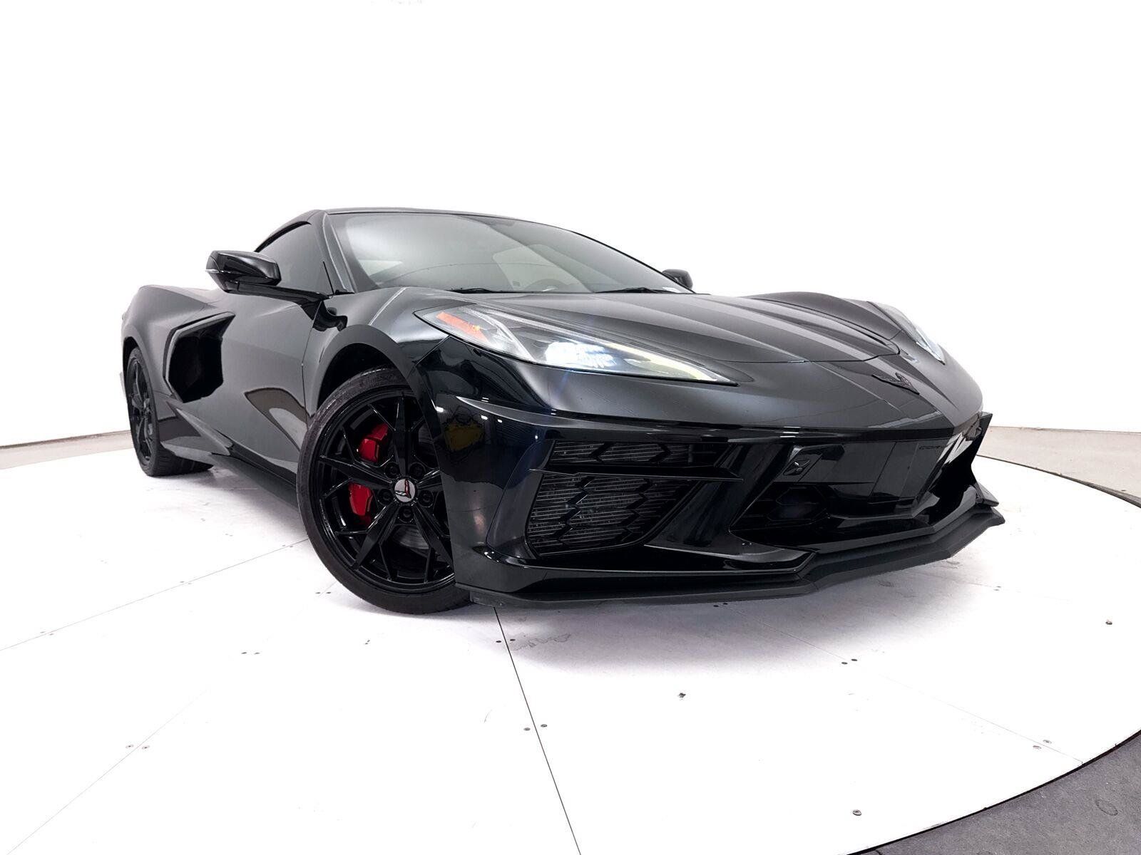 Used 2021 Chevrolet Corvette Stingray Premium Cpe w/ Z51 Performance Package RWD image 1