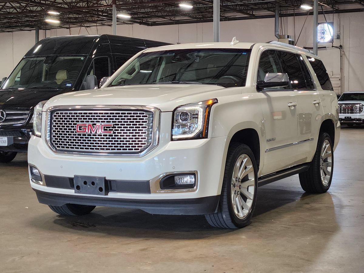 Used 2015 GMC Yukon Denali w/ Premium Package AWD/4WD image 4