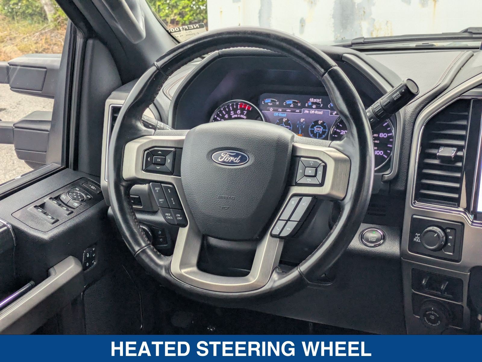 Certified 2022 Ford F250 Platinum w/ Tremor Off-Road Package AWD/4WD image 19