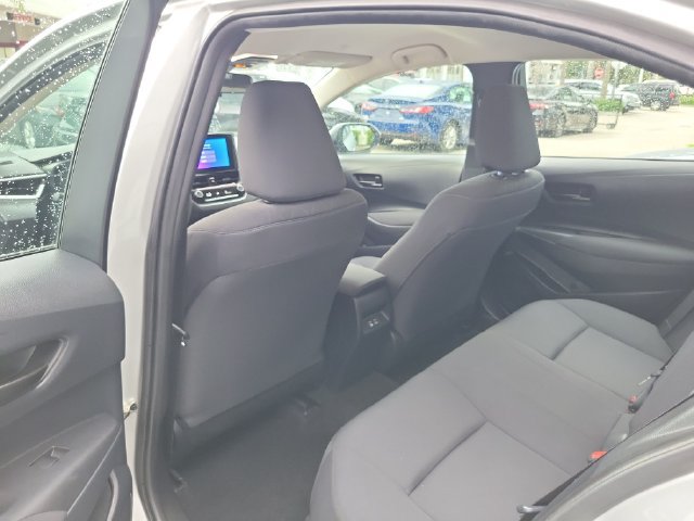 Used 2025 Toyota Corolla LE FWD image 7