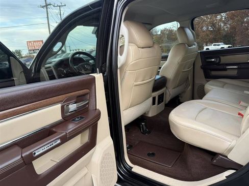 Used 2016 RAM 1500 Laramie w/ Convenience Group image 21