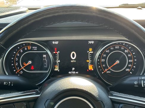 Used 2021 Jeep Gladiator Sport image 16