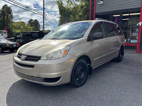 Used 2005 Toyota Sienna LE image 3