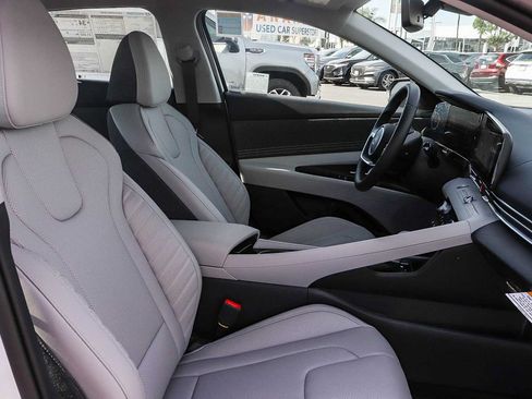 New 2026 Hyundai Elantra Limited FWD image 25