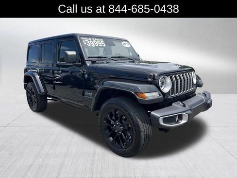 Certified 2025 Jeep Wrangler Unlimited Sahara w/ Safety Group AWD/4WD image 3