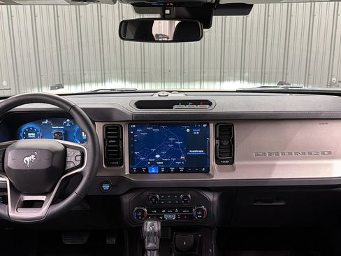 Used 2025 Ford Bronco Outer Banks AWD/4WD image 34
