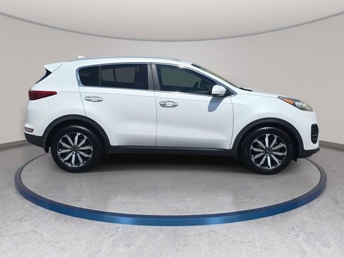 Used 2017 Kia Sportage EX image 4