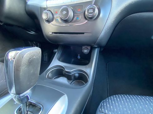 Used 2017 Dodge Journey SE image 23