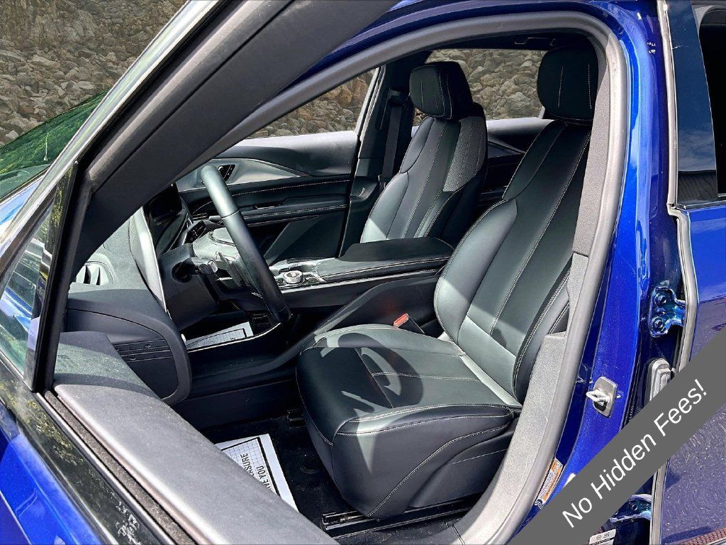 Used 2024 Cadillac Lyriq Tech w/ LPO, Floor Liner Package AWD/4WD image 17