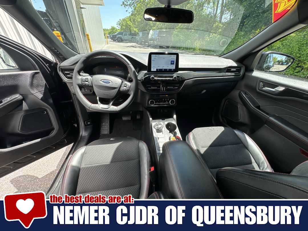Used 2025 Ford Escape ST-Line Select AWD/4WD image 20