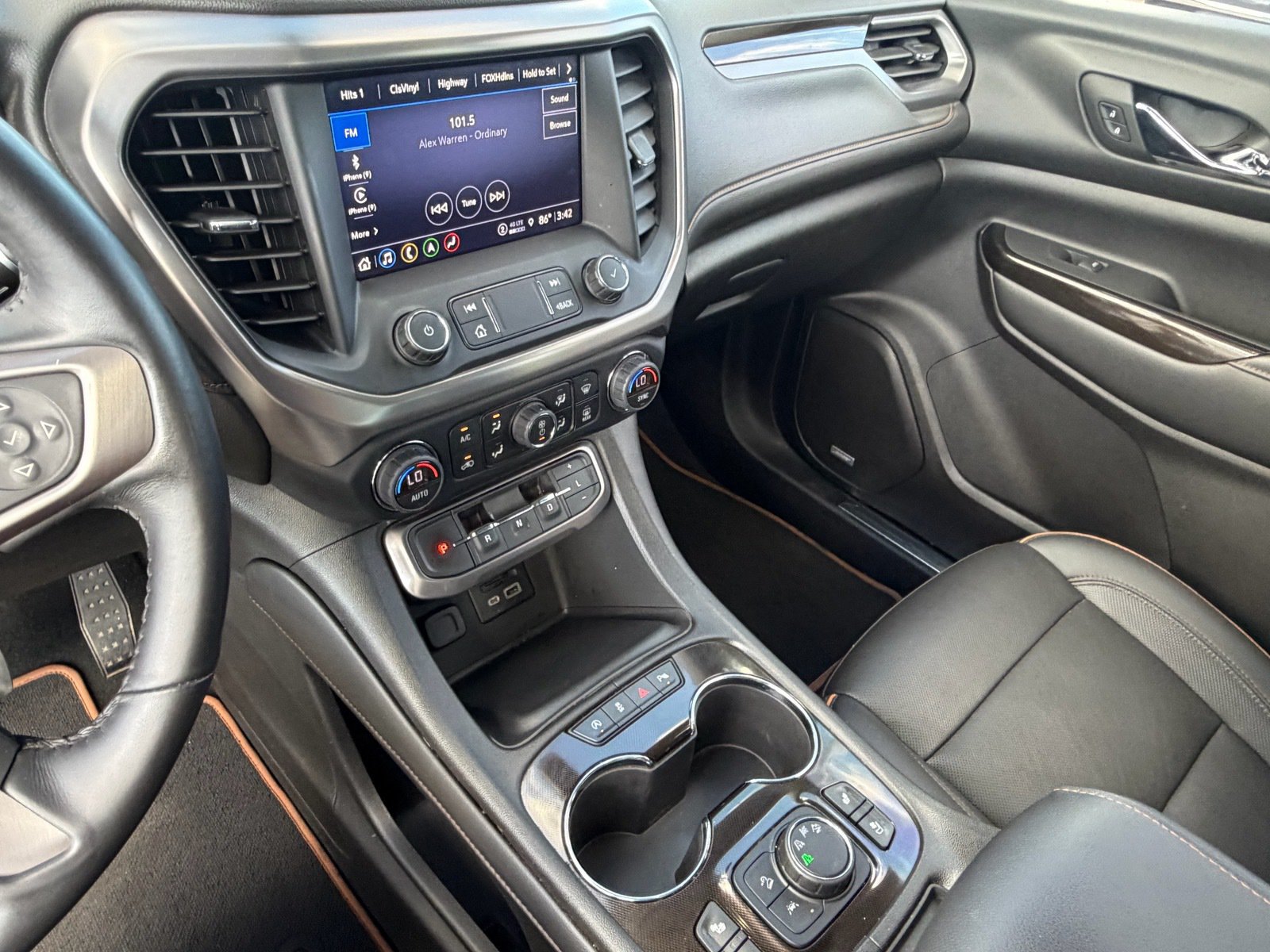 Used 2022 GMC Acadia AT4 w/ Preferred Package AWD/4WD image 27