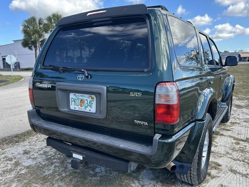 Used 2000 Toyota 4Runner SR5 image 8