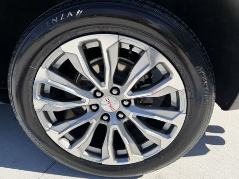 Used 2022 GMC Yukon Denali image 35