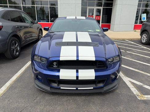 Used 2014 Ford Mustang Shelby GT500 w/ Equipment Group 821A RWD image 2