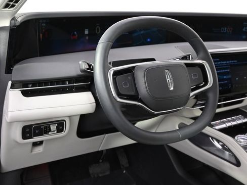 New 2026 Lincoln Nautilus Reserve image 11