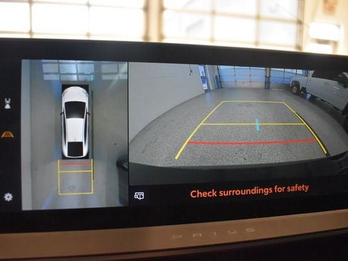 Used 2024 Toyota Prius Prime Premium w/ Advanced Technology Package FWD image 23