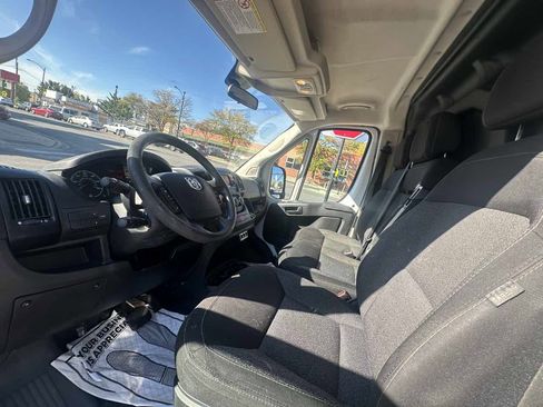 Used 2019 RAM ProMaster 2500 w/ Interior Convenience Group image 15