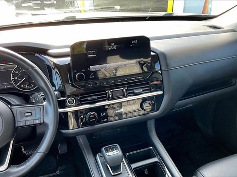 Used 2023 Nissan Pathfinder SL w/ Lighting Package (N92) image 20