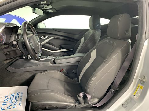 Used 2017 Chevrolet Camaro LT RWD image 15
