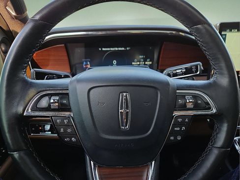 Used 2023 Lincoln Navigator L Reserve AWD/4WD image 24