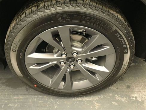 New 2026 Ford Explorer Active w/ Active Comfort Package image 9