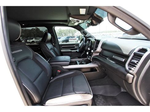 Used 2023 RAM 1500 Laramie AWD/4WD image 25
