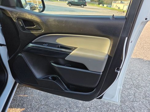 Used 2018 Chevrolet Colorado W/T image 20