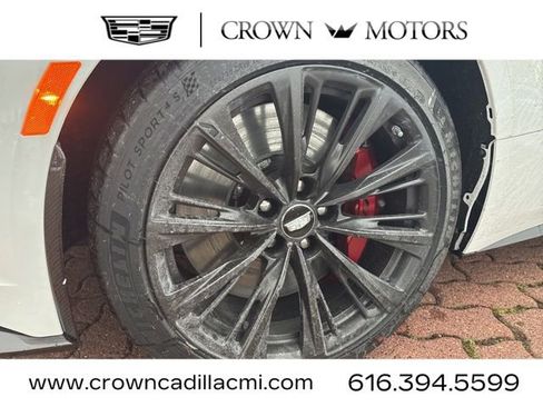 New 2026 Cadillac CT5 V Blackwing w/ Carbon Fiber 2 Package image 4