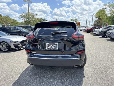 Certified 2023 Nissan Murano S FWD image 5