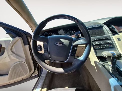 Used 2011 Ford Taurus Limited w/ 303A Rapid Spec Order Code FWD image 12