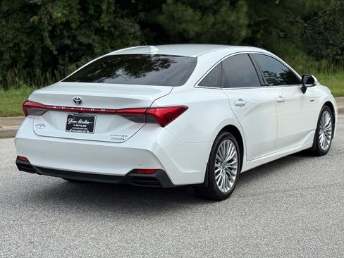 Used 2020 Toyota Avalon Limited w/ Advanced Safety Package FWD image 12