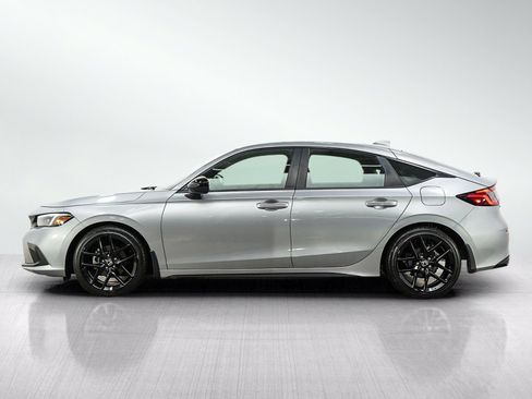 Used 2023 Honda Civic Sport image 2