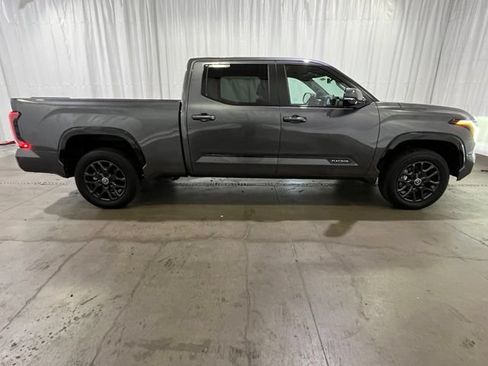 Used 2024 Toyota Tundra Platinum AWD/4WD image 3