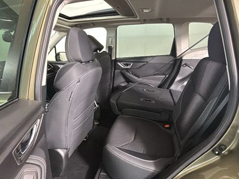 Used 2023 Subaru Forester Premium AWD/4WD image 32