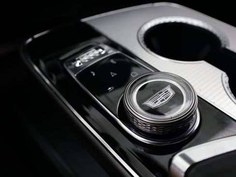 Used 2024 Cadillac Lyriq Tech RWD image 21
