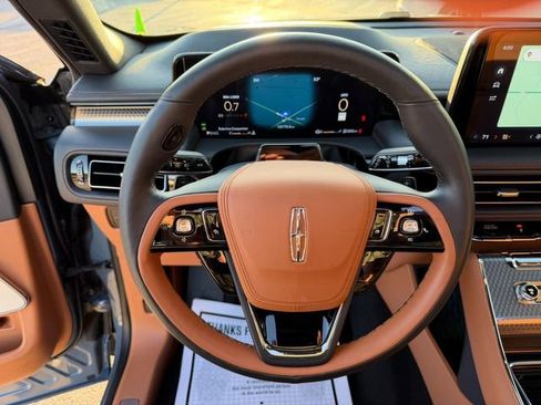 Used 2025 Lincoln Aviator Black Label image 42