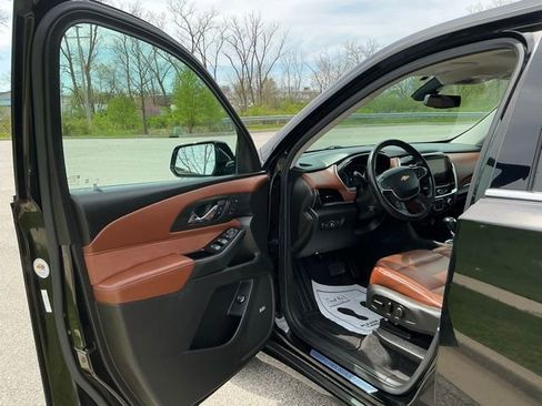 Used 2020 Chevrolet Traverse High Country image 15